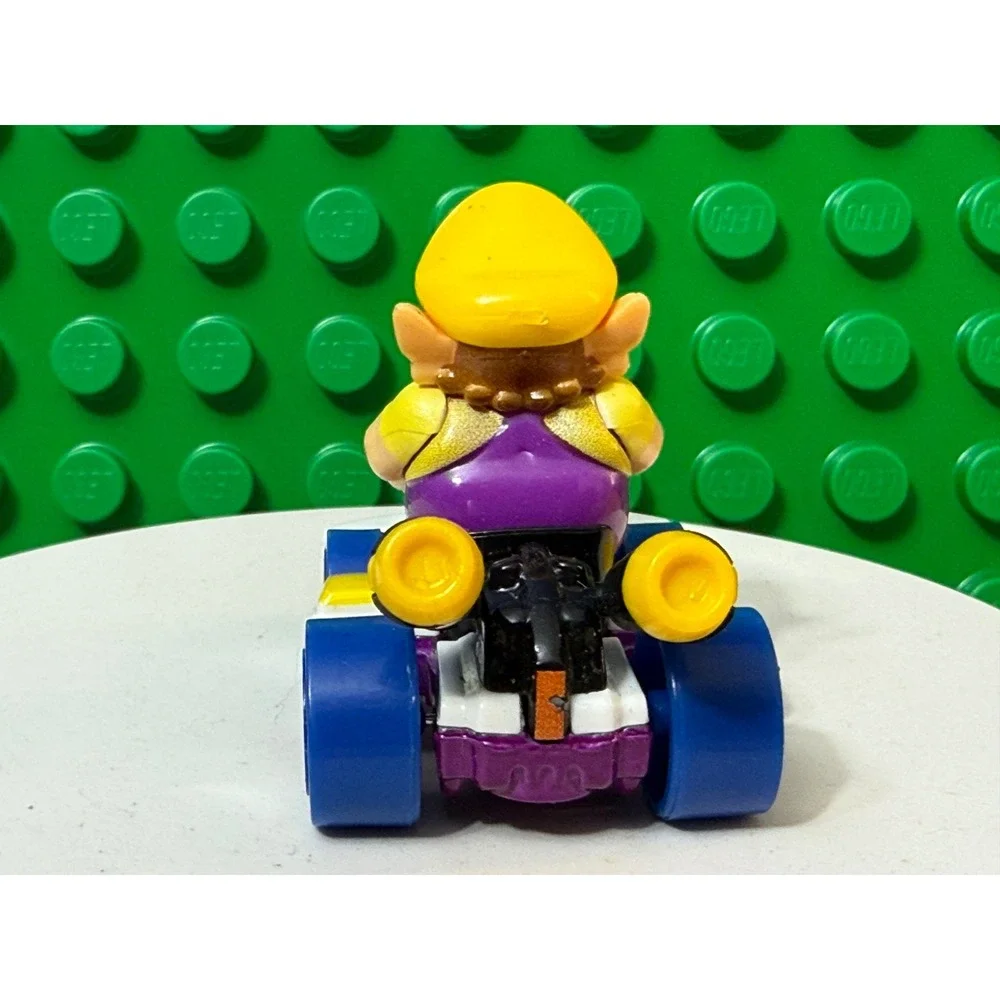 Hot Wheels Mario Kart Wario Standard Kart 2018 Mattel Diecast GBG26 Purple